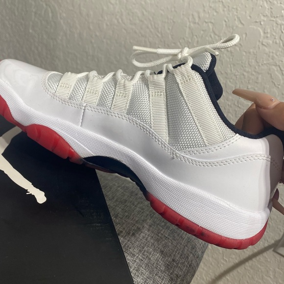 Jordan 11 Retro Low White Red (2012) Size:5y - Picture 3 of 7